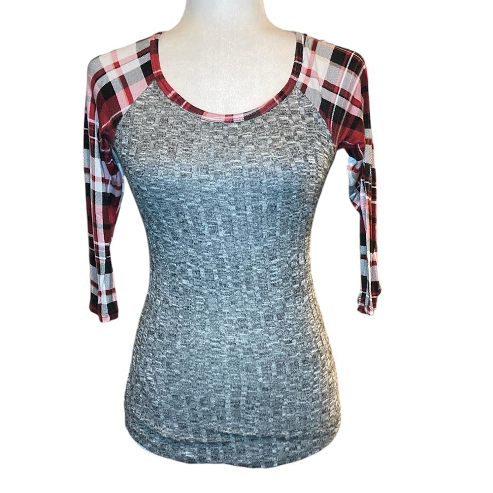 Plaid sleeve top